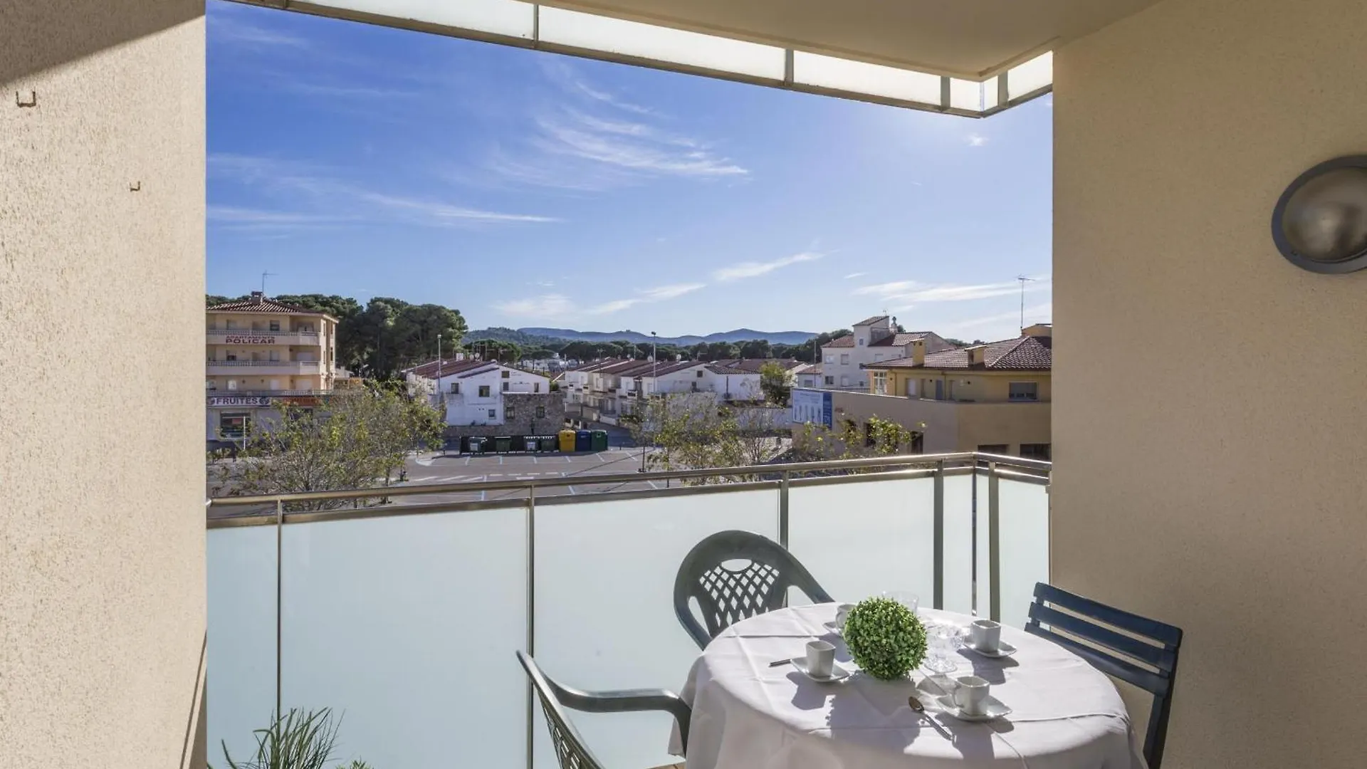 Apartamento A 30M De La Playa De Riells, Para 4 Personas, Con Terraza Y Parking. - Es-325-14 Torroella De Montgri 0*,  Spain