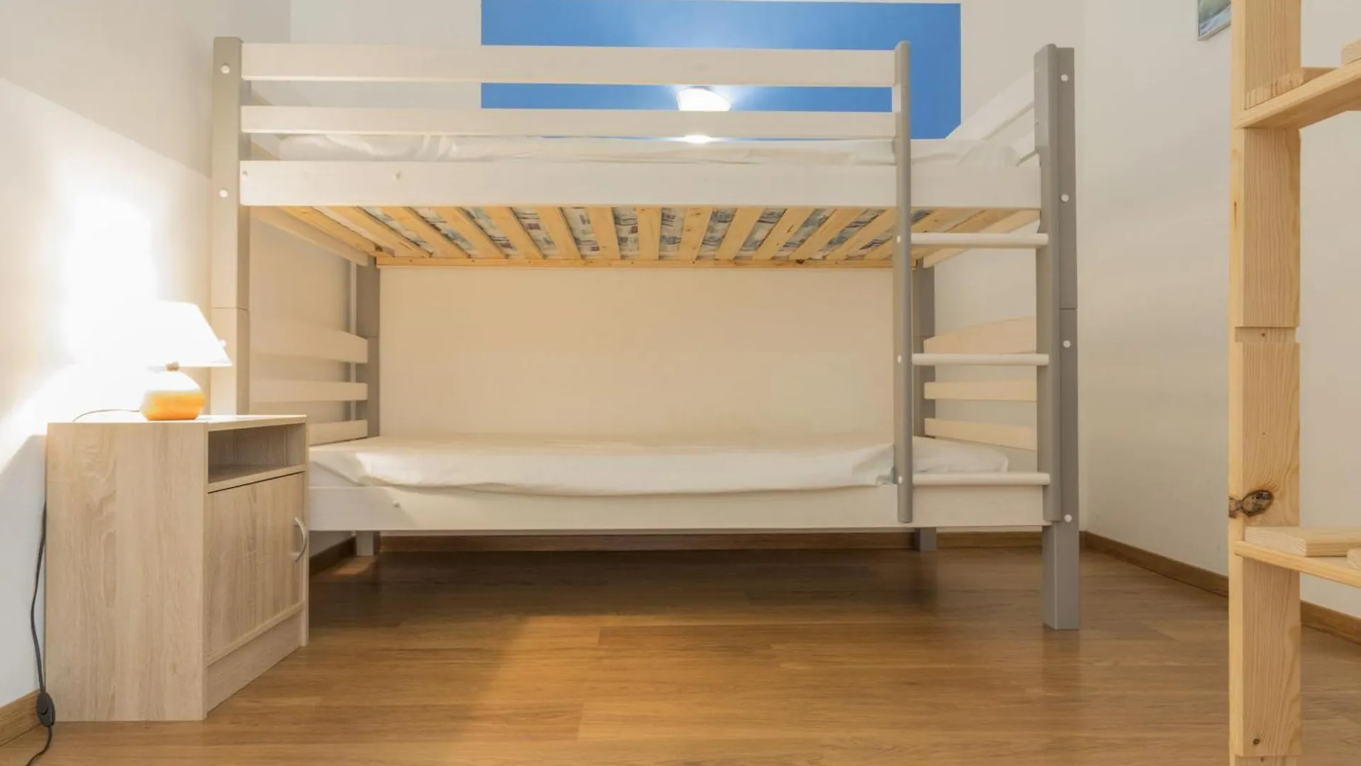 Apartamento A 30M De La Playa De Riells, Para 4 Personas, Con Terraza Y Parking. - Es-325-14 Torroella De Montgri