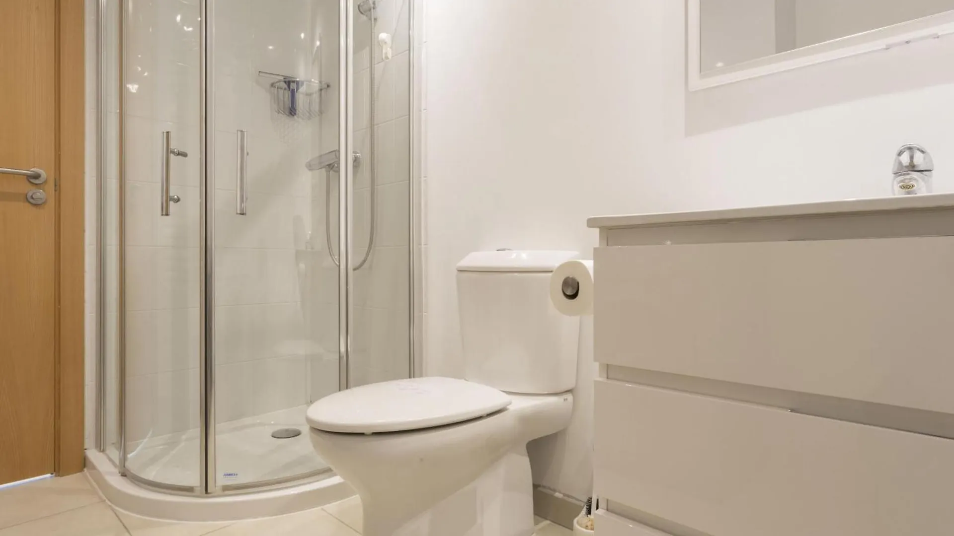 Apartamento A 30M De La Playa De Riells, Para 4 Personas, Con Terraza Y Parking. - Es-325-14 Torroella De Montgri Apartment